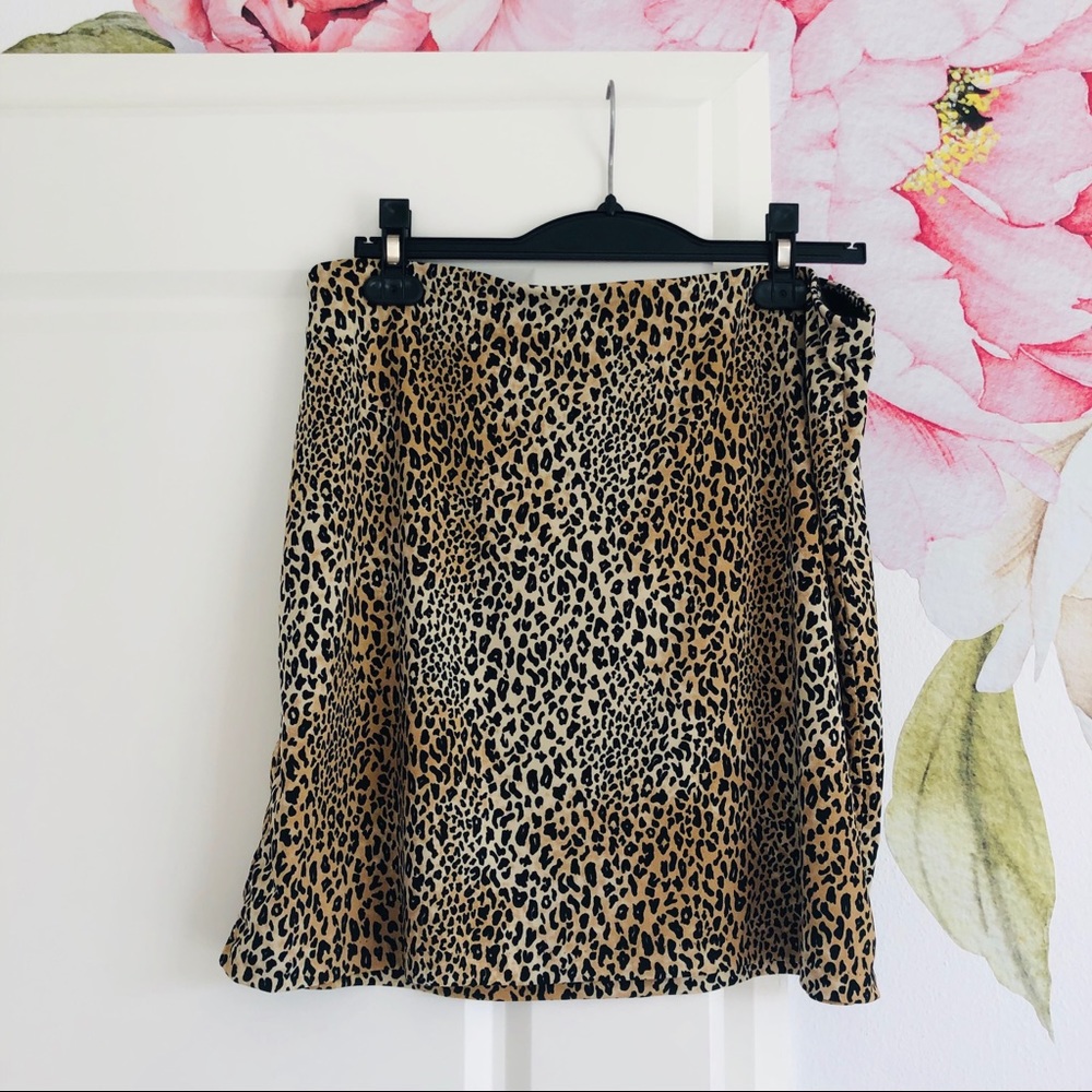 H&M Leopard Print High Waist Skirt